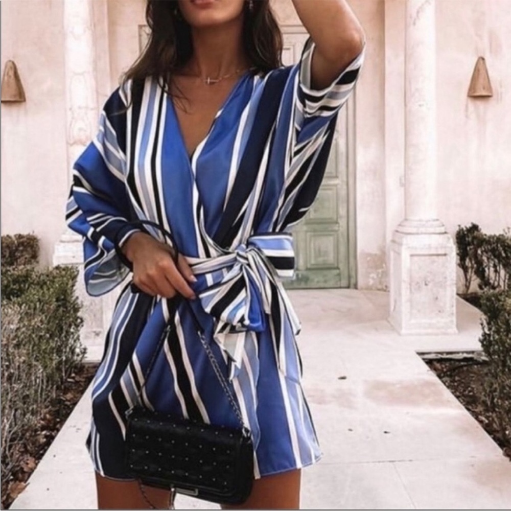 ZARA SHORT STRIPED JUMPSUIT
DRESS BLUE